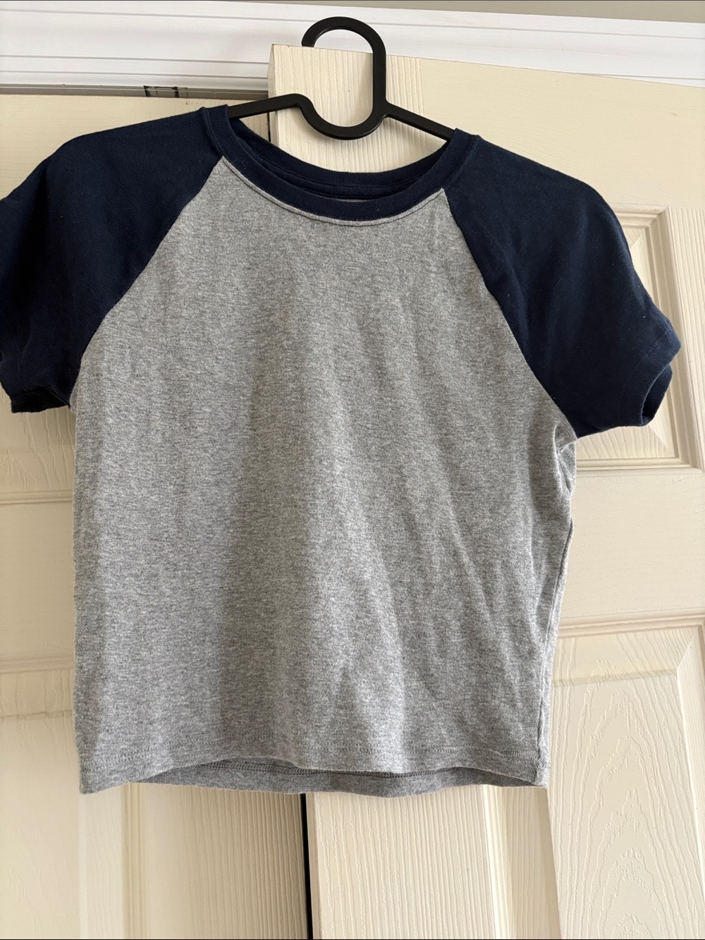 Hollister Kids Raglan Tee in Gray and Navy